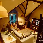 Downtown Loft With Shared Bathroom * Ålesund