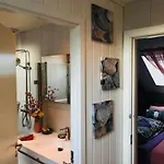 Downtown Loft With Shared Bathroom *