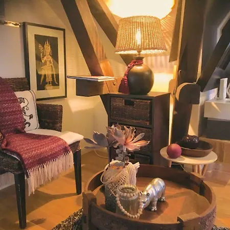 Downtown Loft With Shared Bathroom