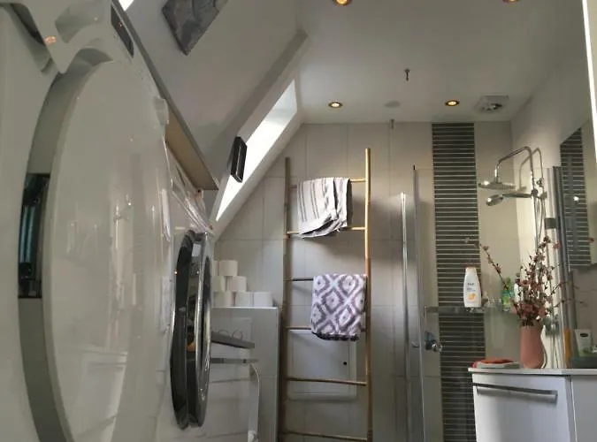 Downtown Loft With Shared Bathroom * Ålesund