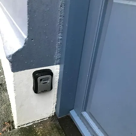 Downtown Loft With Shared Bathroom 홈스테이 *